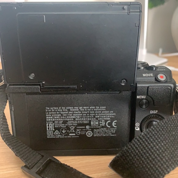 SonyA 5100 - Picture 3 of 3